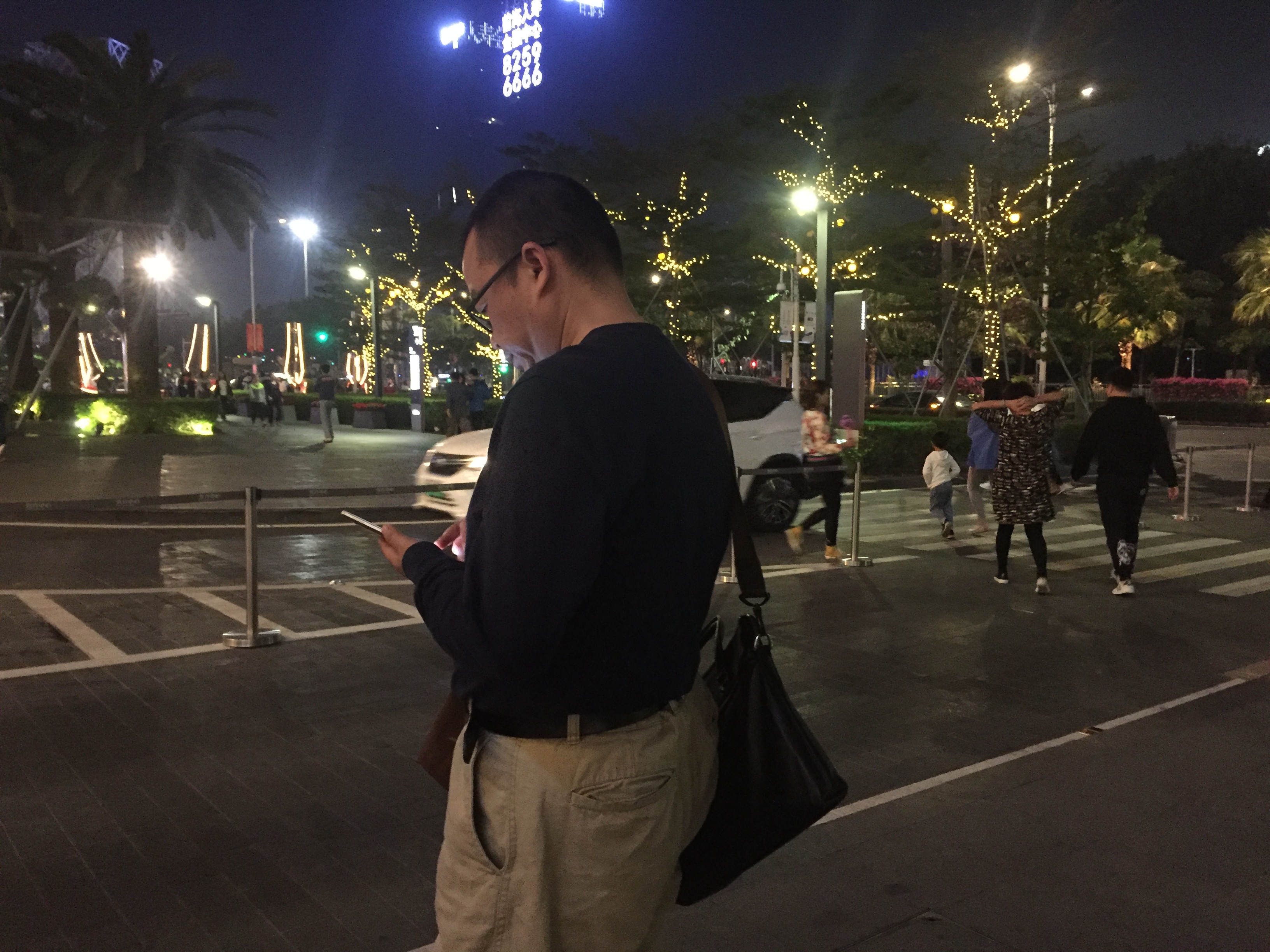 华为前员工获30万离职补偿后被控敲诈勒索 被羁押251天
